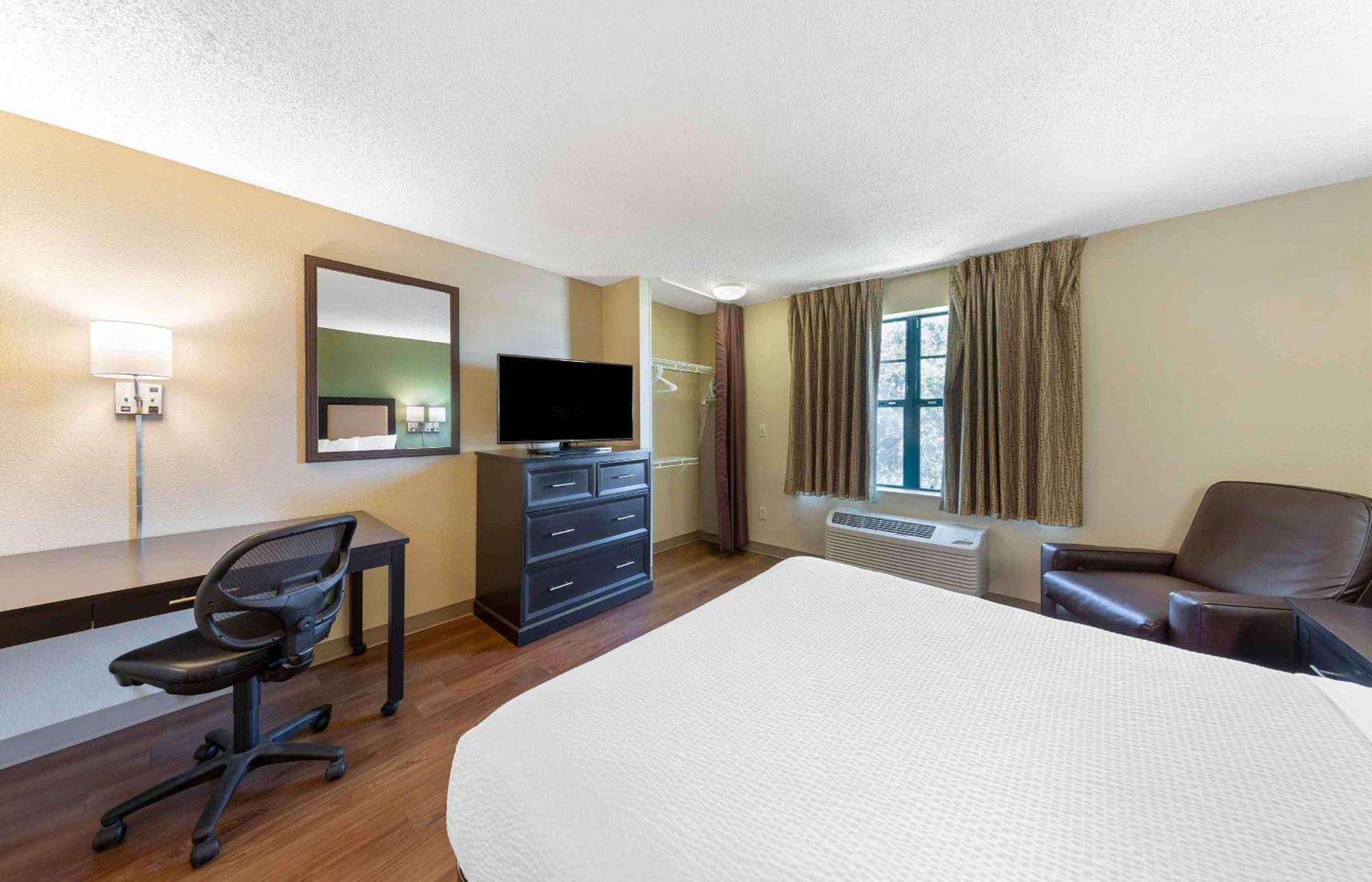Extended Stay America Select Suites - Indianapolis - North - Кармел Екстериор снимка