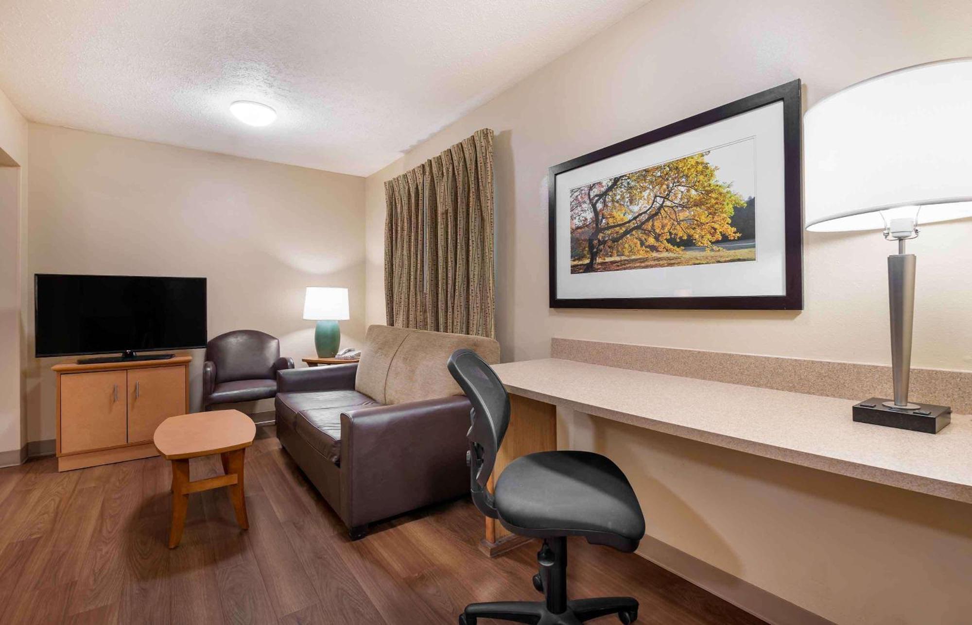 Extended Stay America Select Suites - Indianapolis - North - Кармел Екстериор снимка